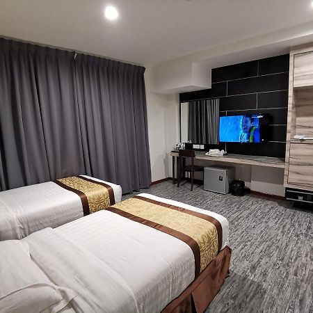 Meriton Inn Kuantan Bagian luar foto