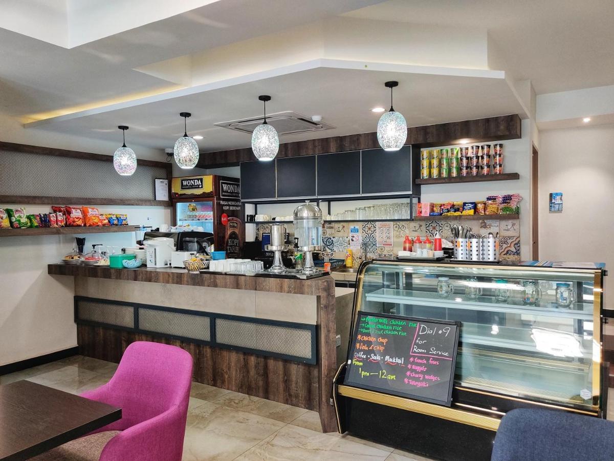 Meriton Inn Kuantan Bagian luar foto